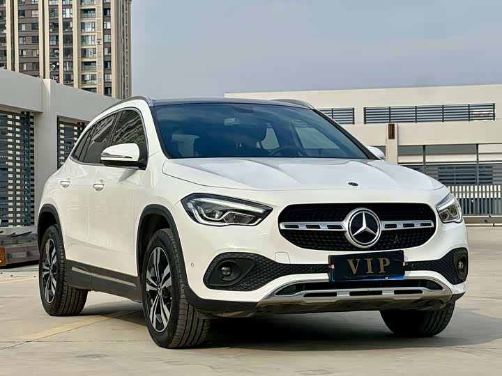 Фото 3 - Mercedes-Benz GLA-Class