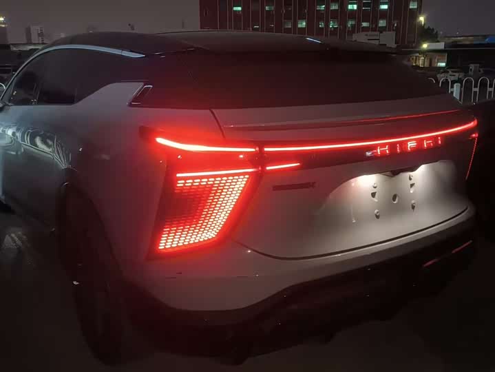 Фото 6 - HiPhi X