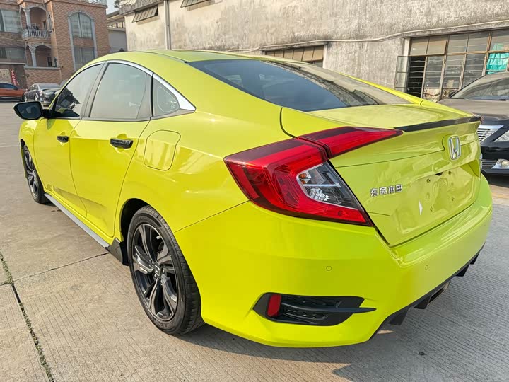 Фото 6 - Honda Civic