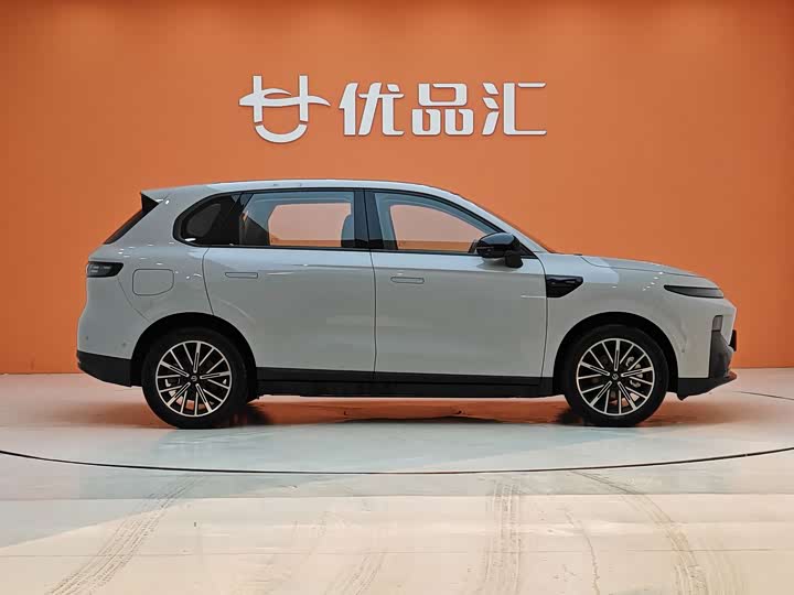 Фото 6 - Leapmotor B10