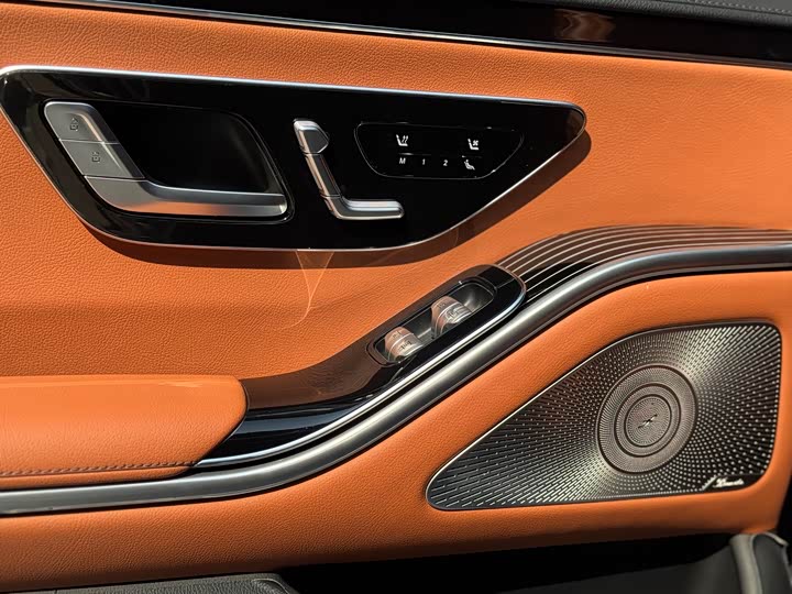 Фото 8 - Mercedes-Benz S-Class