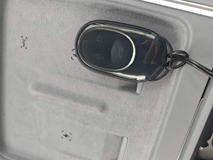 Фото 9 - Nio EC6