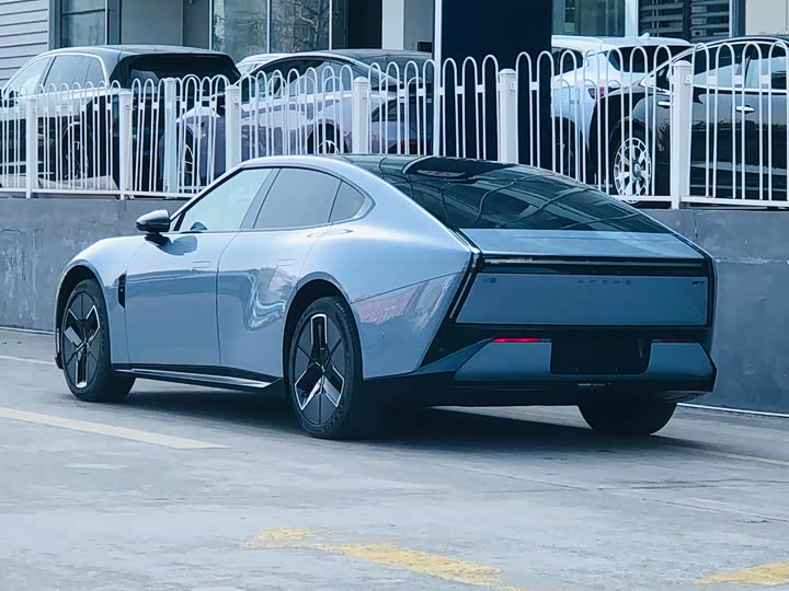 Фото 6 - XPeng P7