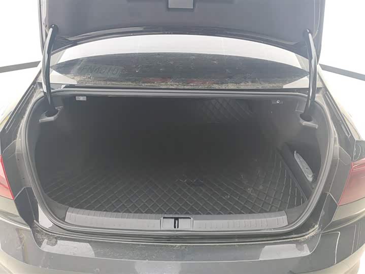 Фото 4 - Volkswagen Magotan