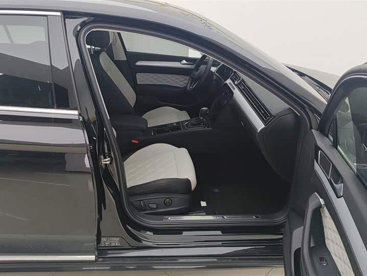 Фото 8 - Volkswagen Magotan