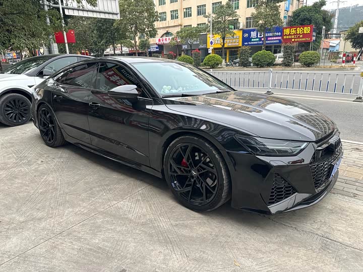 Фото 2 - Audi A7