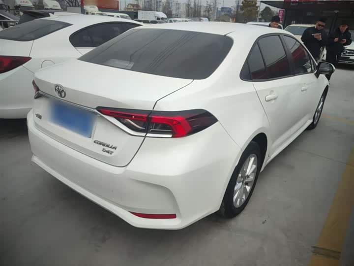 Фото 7 - Toyota Corolla