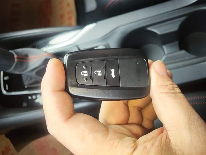 Фото 9 - Toyota Corolla