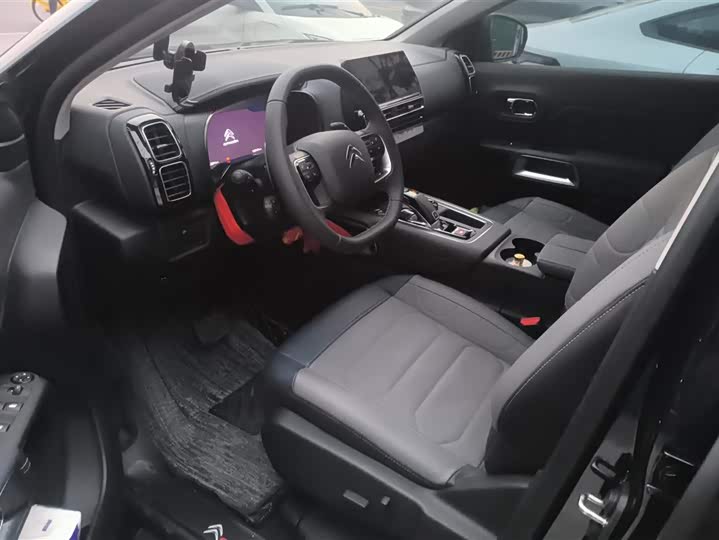 Фото 9 - Citroen C5 Aircross 2023