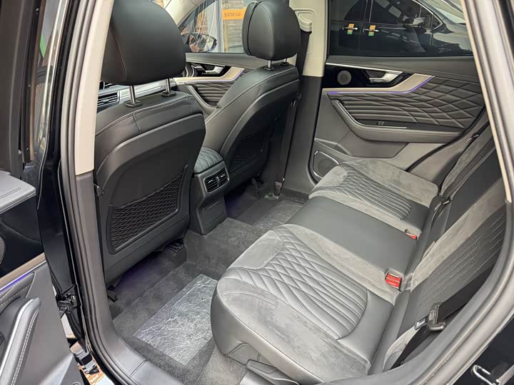 Фото 9 - Hongqi HS5