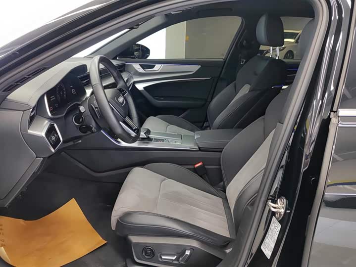 Фото 9 - Audi A6L