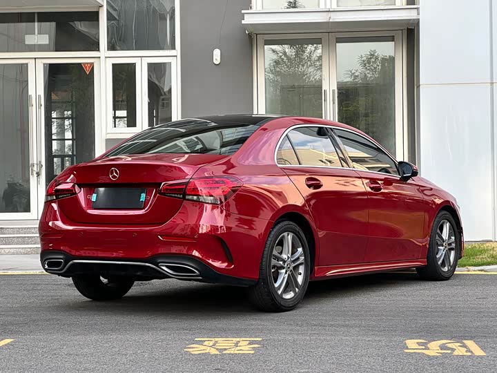 Фото 9 - Mercedes-Benz A-Class