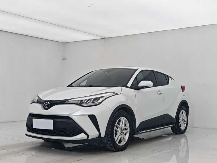 Фото 1 - Toyota C-HR