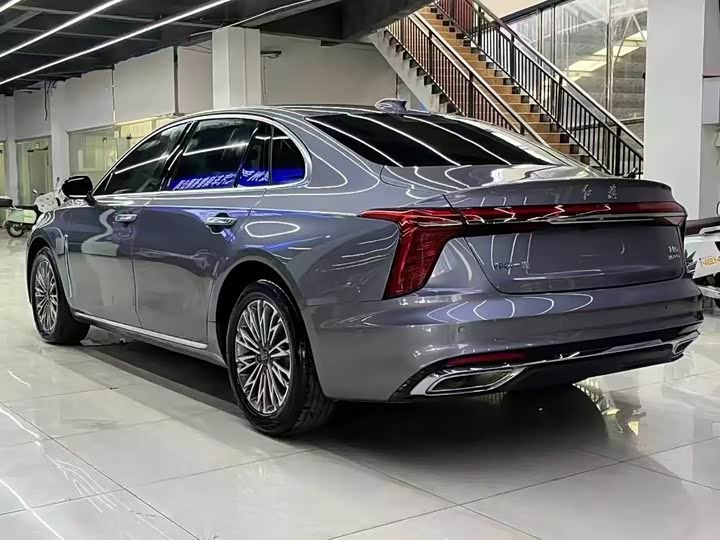 Фото 7 - Hongqi H5