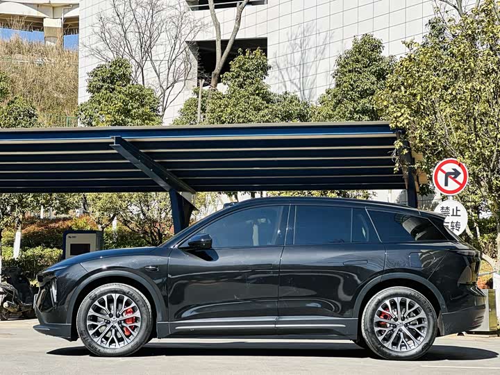 Фото 4 - Nio ES6