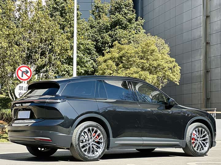 Фото 6 - Nio ES6