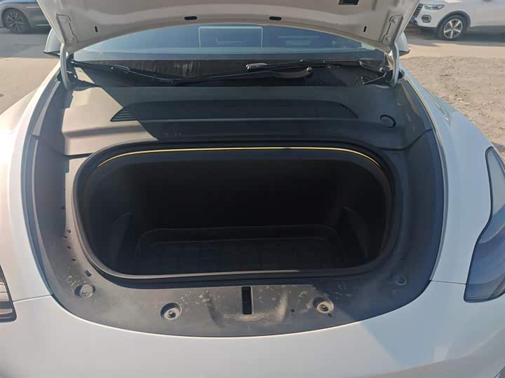 Фото 9 - Tesla Model Y