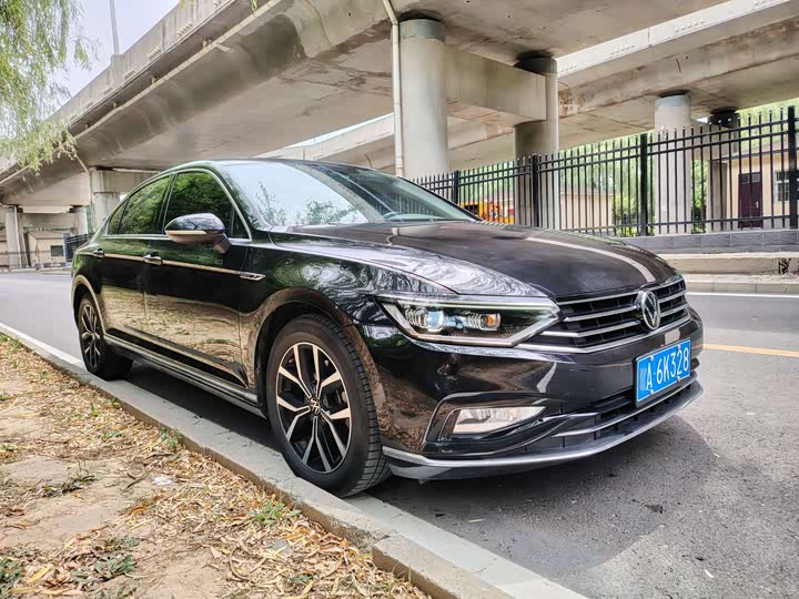 Фото 3 - Volkswagen Magotan