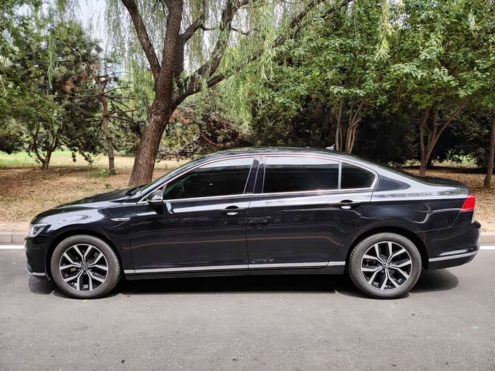 Фото 4 - Volkswagen Magotan