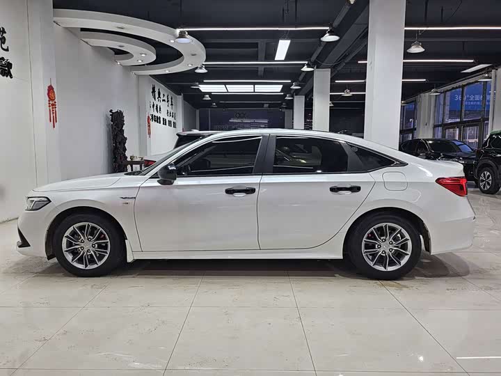 Фото 4 - Honda Civic