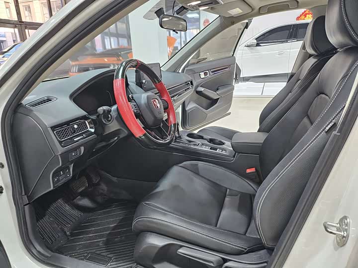 Фото 9 - Honda Civic