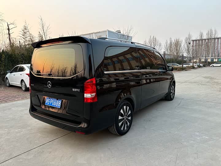 Фото 4 - Mercedes-Benz Vito