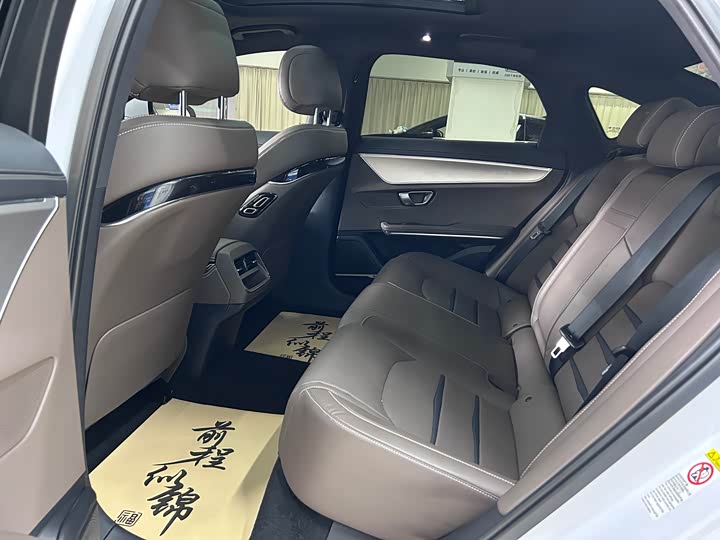 Фото 4 - BYD Han