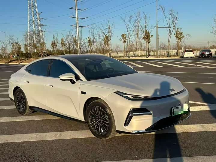 Фото 3 - Geely Galaxy Starshine 8 EM-i