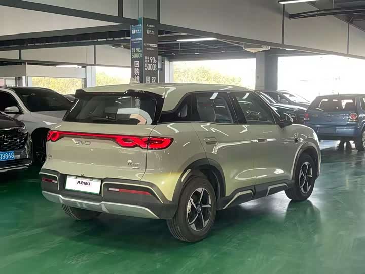 Фото 7 - BYD Yuan Up