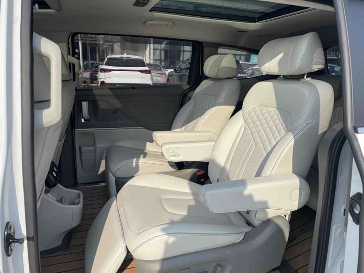 Фото 7 - Hyundai Custo