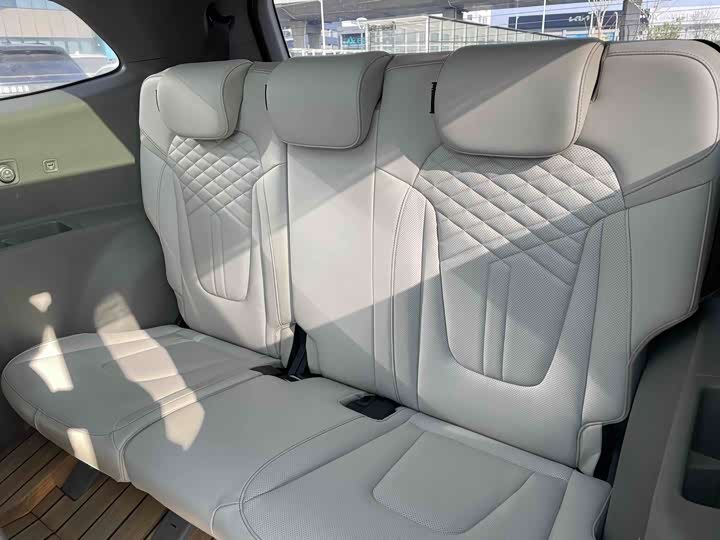 Фото 9 - Hyundai Custo