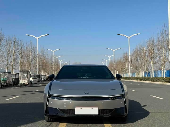 Фото 2 - XPeng P7