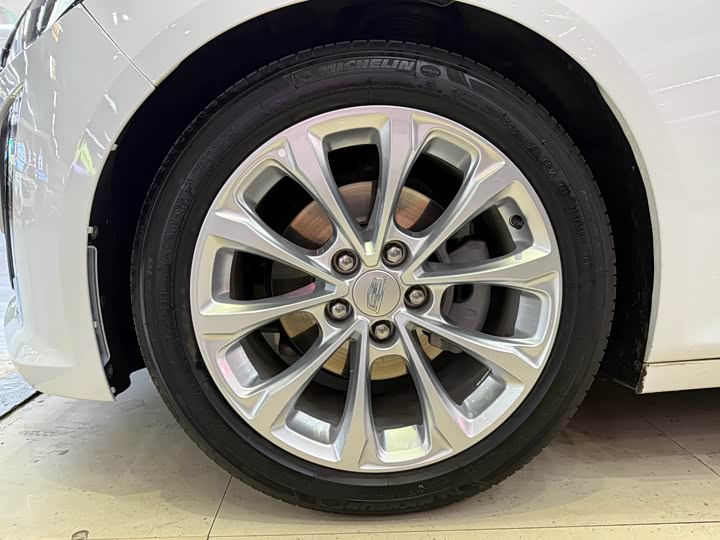 Фото 6 - Cadillac CT5