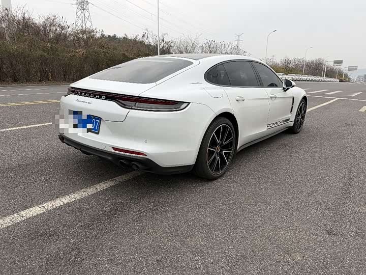 Фото 6 - Porsche Panamera
