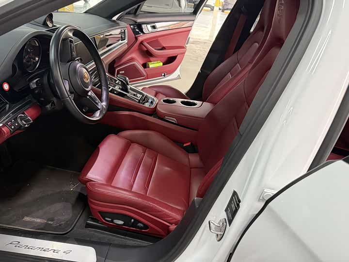 Фото 8 - Porsche Panamera