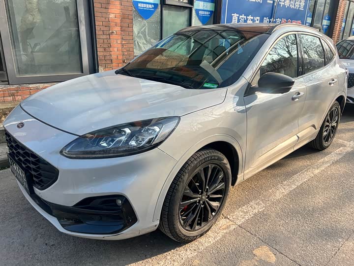 Фото 1 - Ford Escape