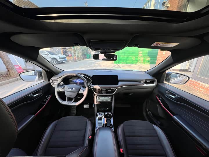 Фото 7 - Ford Escape