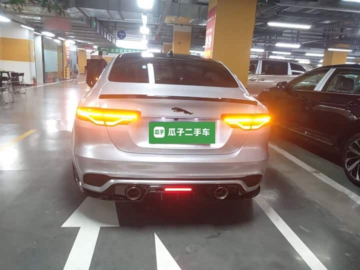 Фото 6 - Jaguar XE L