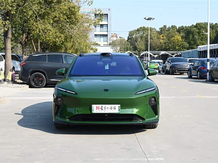 Фото 2 - Nio ET5T