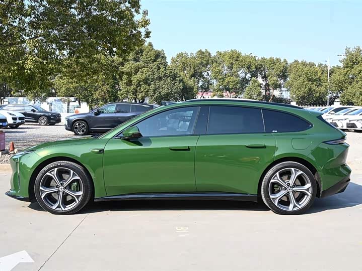 Фото 3 - Nio ET5T