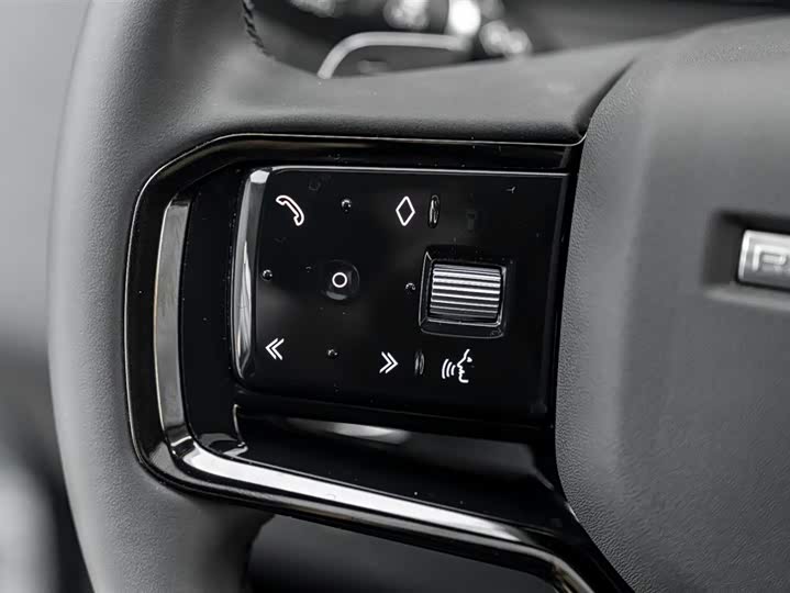 Фото 9 - Land Rover Range Rover Velar