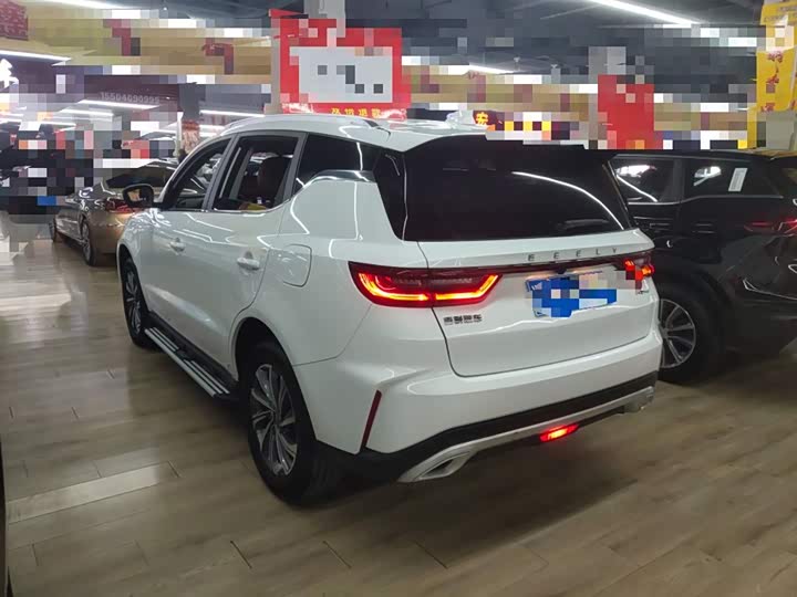 Фото 5 - Geely Vision X6