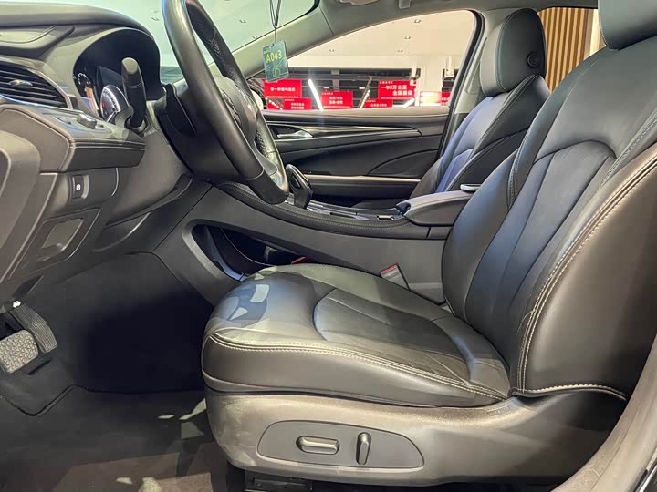 Фото 7 - Buick LaCrosse