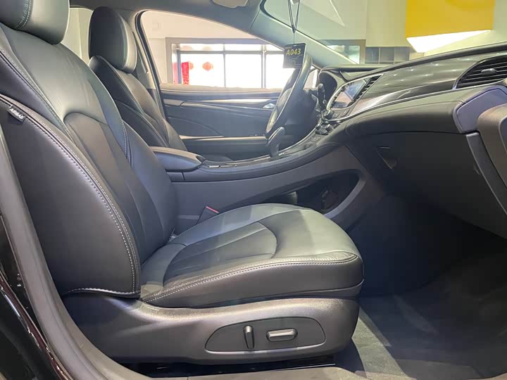 Фото 9 - Buick LaCrosse