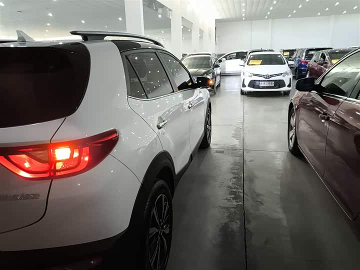 Фото 8 - Kia KX1