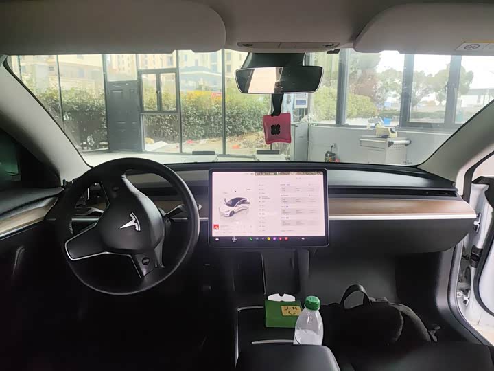 Фото 7 - Tesla Model 3