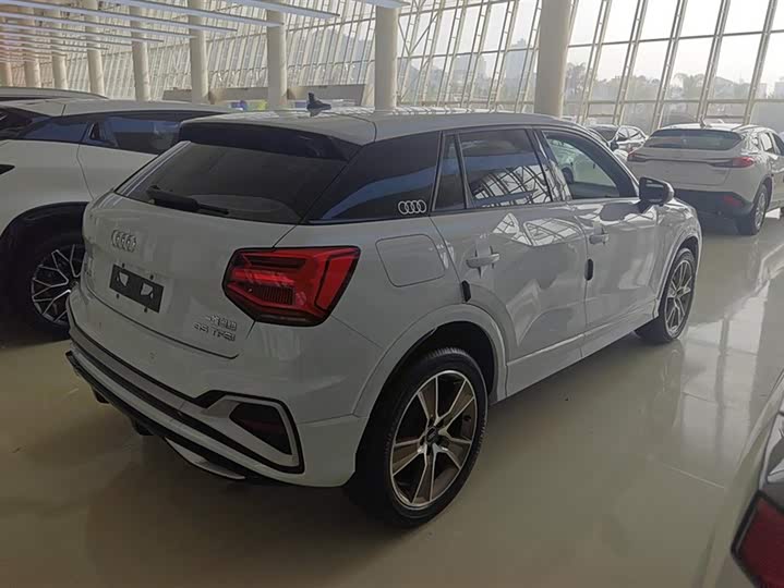 Фото 3 - Audi Q2L