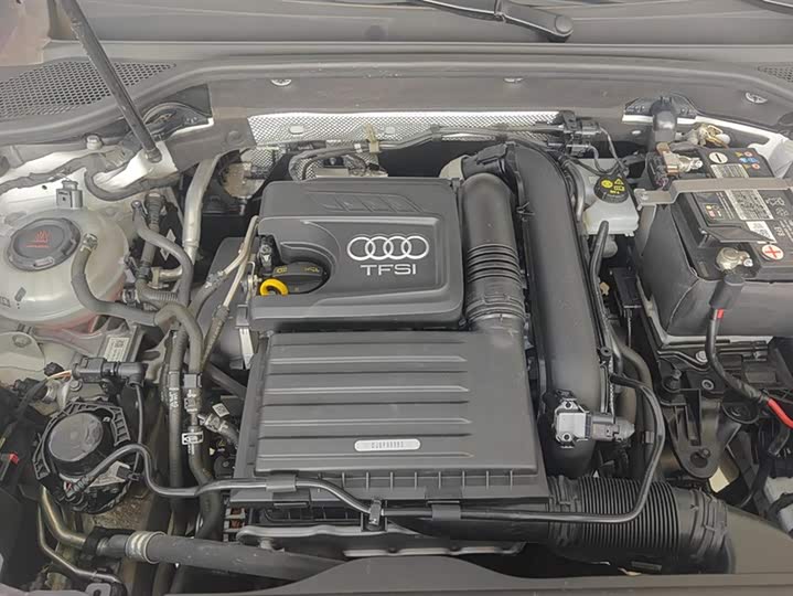 Фото 9 - Audi Q2L