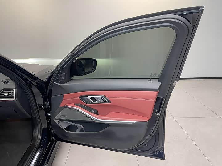 Фото 3 - BMW 3 Series