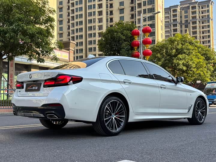 Фото 4 - BMW 5 Series